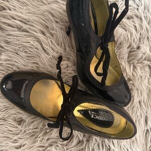 Black Patent Leather Women's Shoes. Bosi Colombia brand.